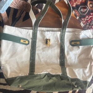 THE BOAT-YARD | a VERY SPECIAL boat & tote story in ANTIQUE OLIVE